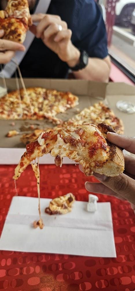 Angelo's Pizzeria Bar & Grill